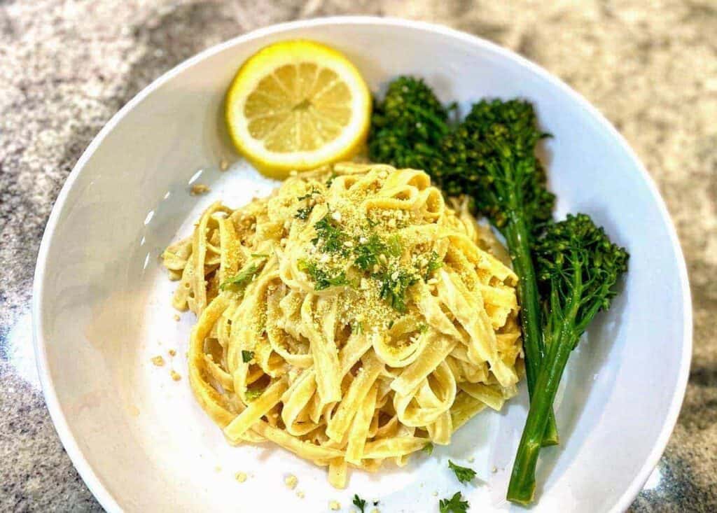 Vegan Fettuccine alfredo served 2