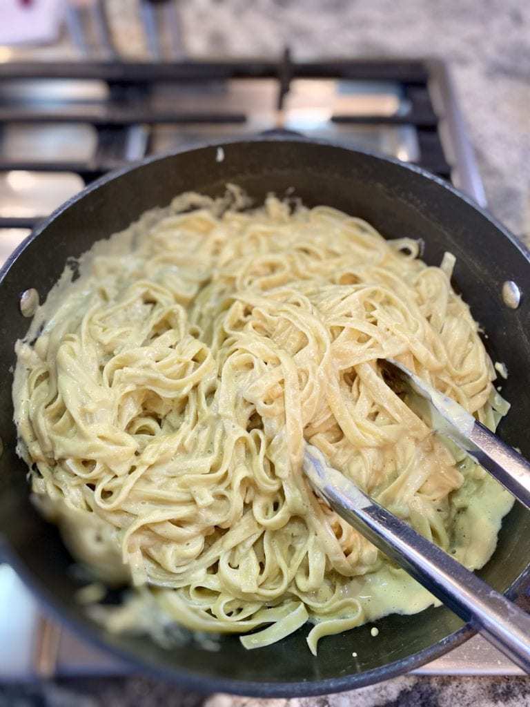 Vegan Fettuccine alfredo tossed