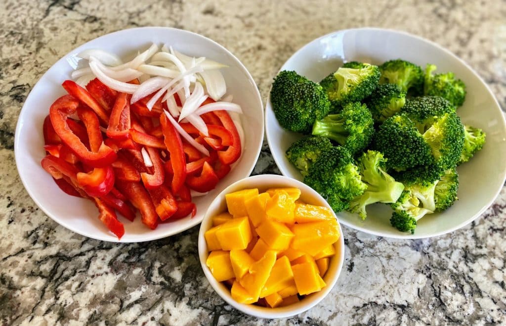Peanut noodle salad vegetables