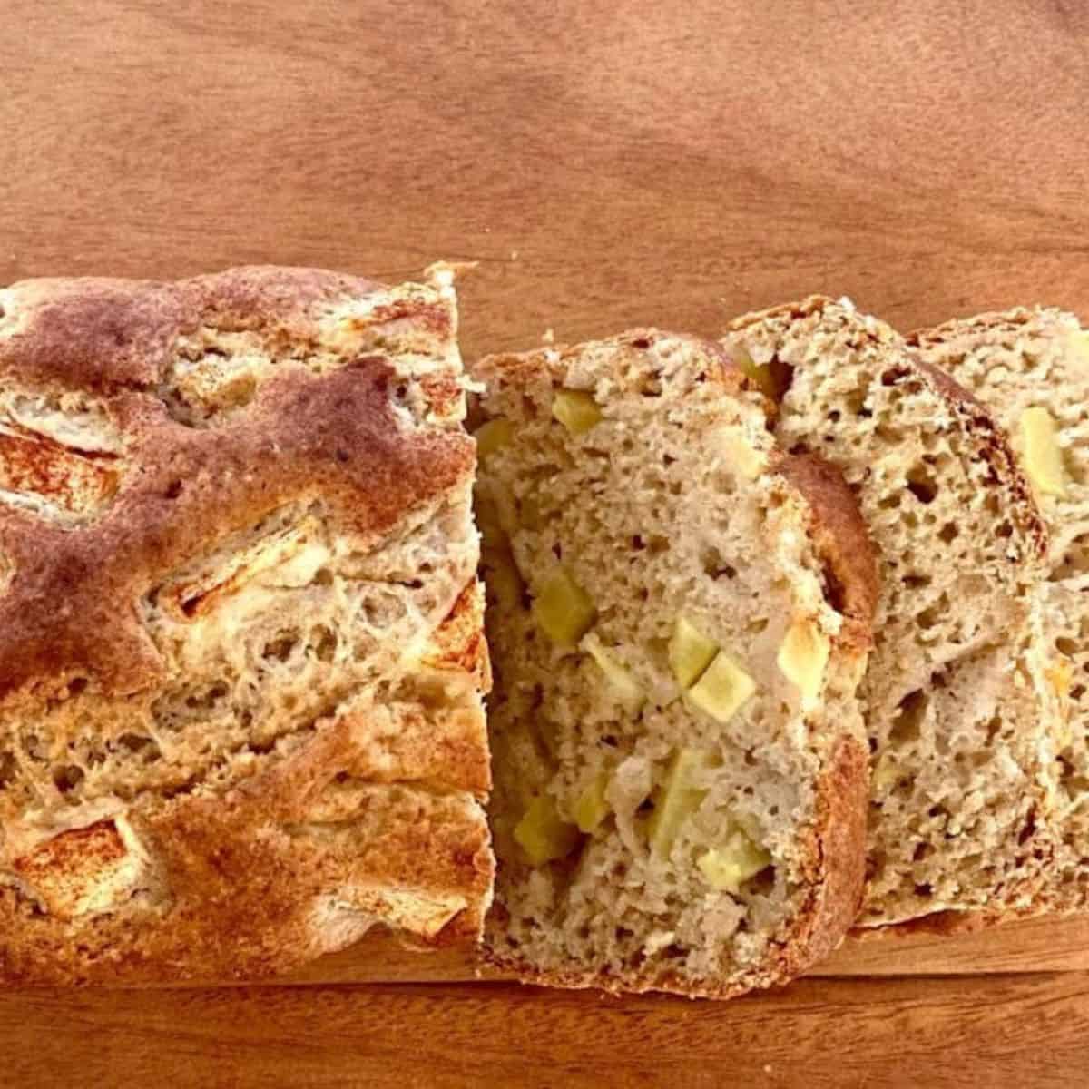 Simple Apple Cinnamon Bread